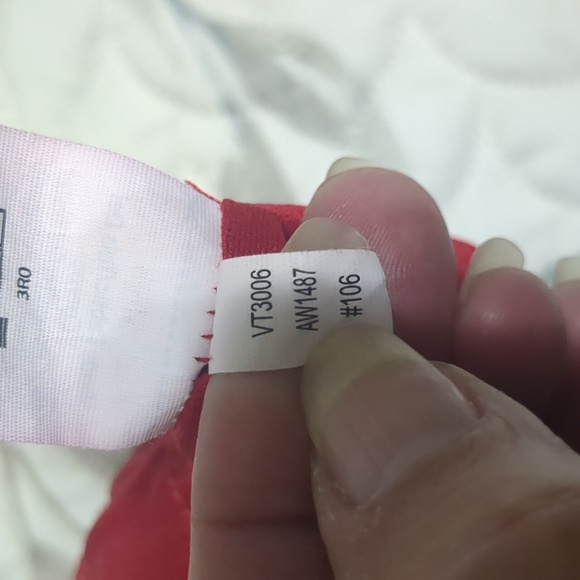 Athletic works red shorts - Picture 5 of 13